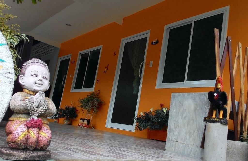 Baan Benjathip Hostel Amphawa Phòng bức ảnh