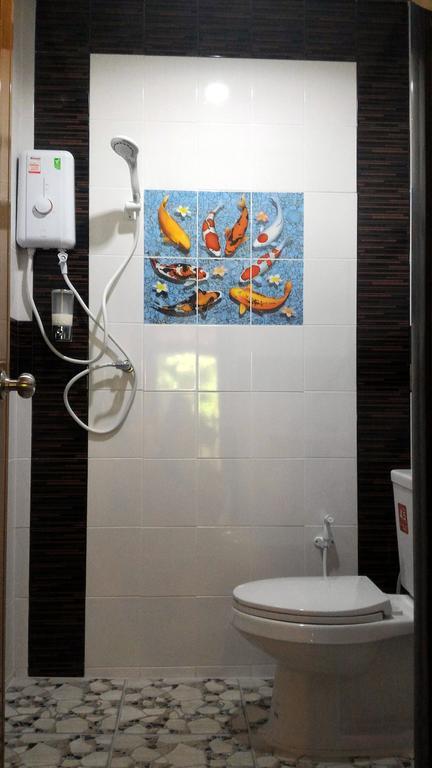Baan Benjathip Hostel Amphawa Ngoại thất bức ảnh