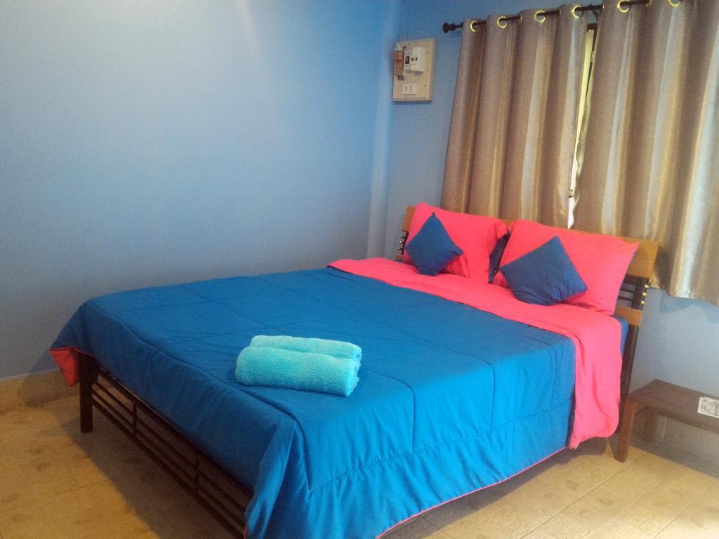 Baan Benjathip Hostel Amphawa Ngoại thất bức ảnh