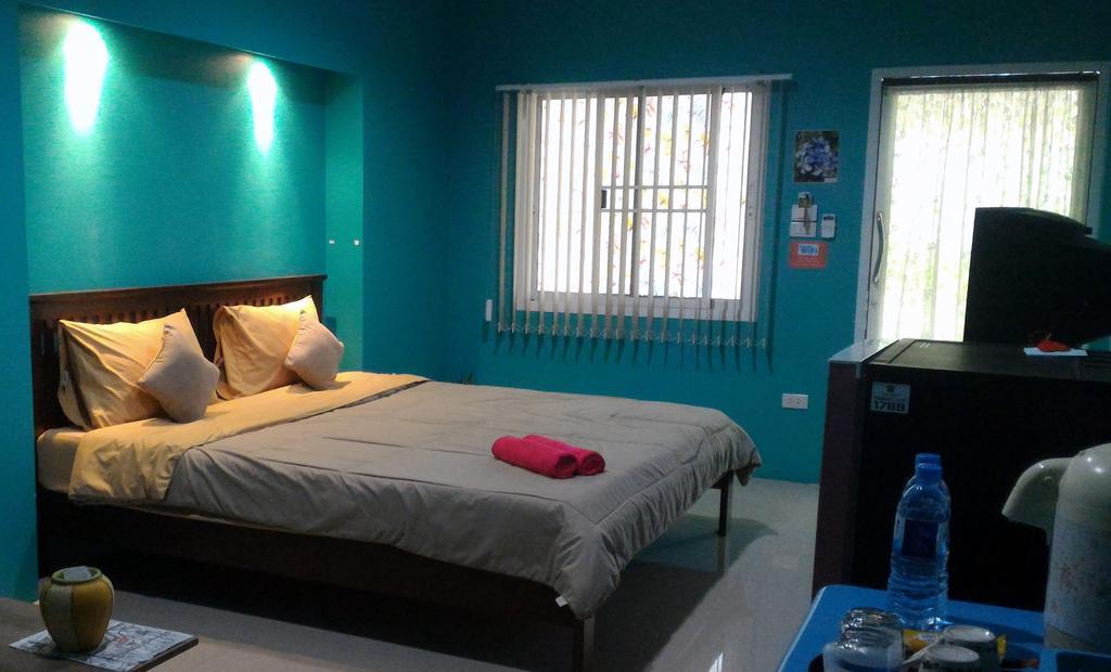 Baan Benjathip Hostel Amphawa Ngoại thất bức ảnh