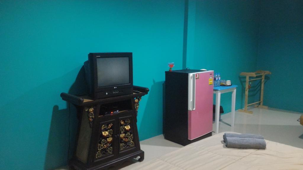 Baan Benjathip Hostel Amphawa Ngoại thất bức ảnh