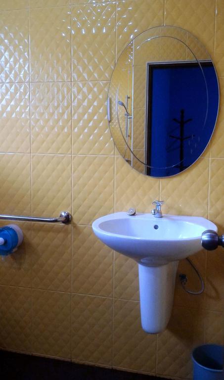 Baan Benjathip Hostel Amphawa Ngoại thất bức ảnh